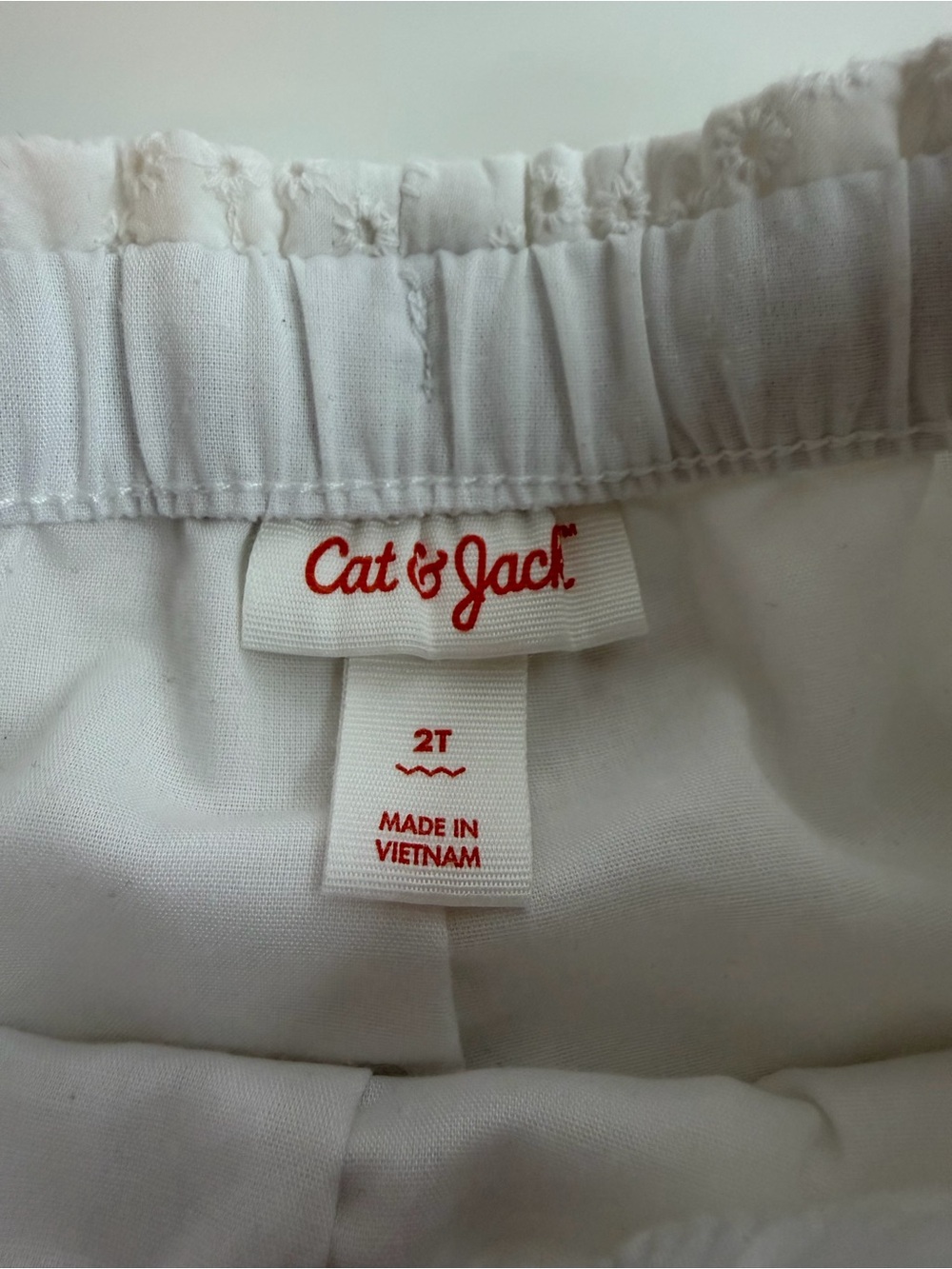 Cat & Jack White Eyelet Pull-On Girls' Shorts - Picture 2 of 4